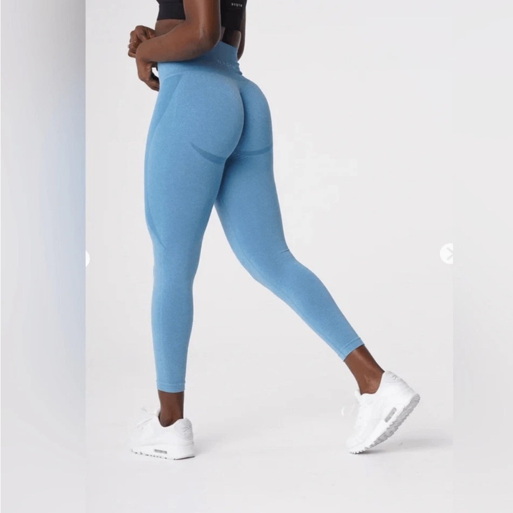NVGTN Blue Seamless Contour Leggings Size M Scrunch Booty Gym